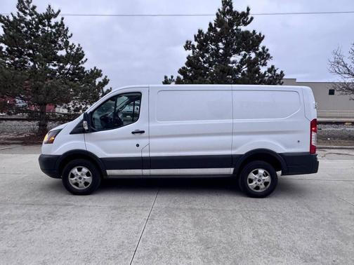 2017 Ford Transit-250 Base