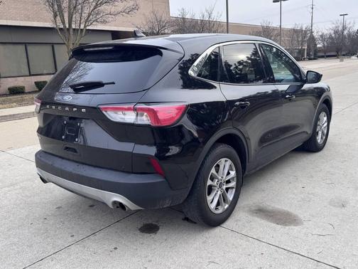 2021 Ford Escape SE