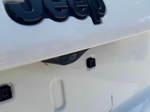 Off White 2021 Jeep Compass Latitude