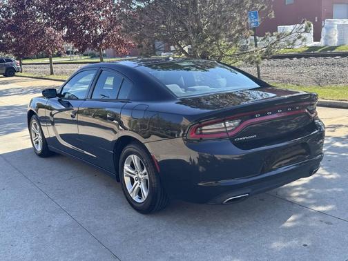 Black 2016 Dodge Charger SE
