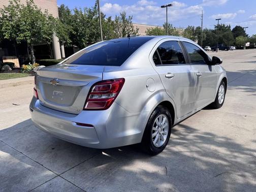 2020 Chevrolet Sonic FWD Sedan LT