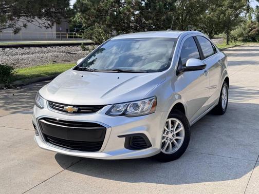 2020 Chevrolet Sonic FWD Sedan LT