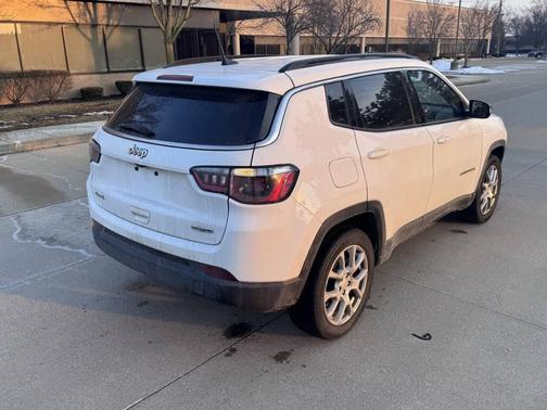 2023 Jeep Compass Latitude Lux