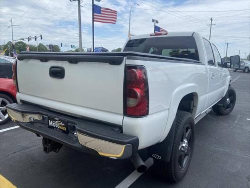 2004 Chevrolet Silverado 2500 LS H/D Crew Cab