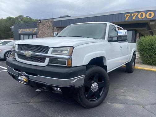 2004 Chevrolet Silverado 2500 LS H/D Crew Cab