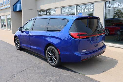 2021 Chrysler Pacifica Touring L