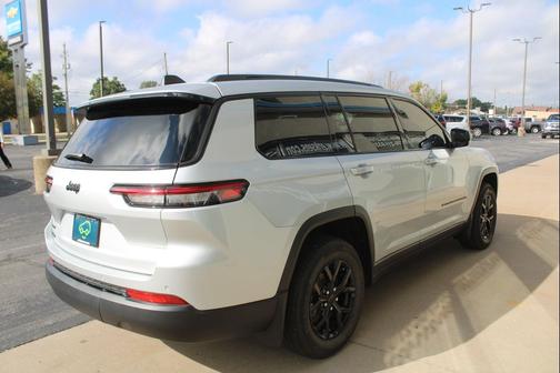 Silver Zynith 2025 Jeep Grand Cherokee L Altitude