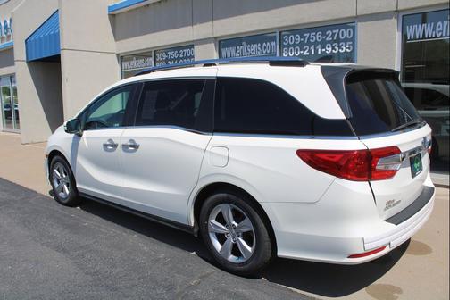 White Diamond Pearl 2019 Honda Odyssey