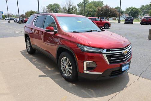 2022 Chevrolet Traverse LT Leather