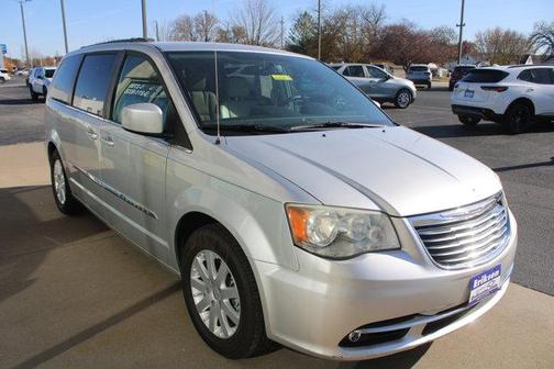 2012 Chrysler Town & Country Touring