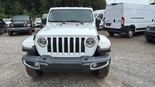 Bright White Clearcoat 2022 Jeep Gladiator Overland