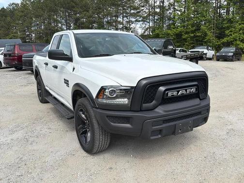 Bright White Clearcoat 2023 RAM 1500 Classic SLT