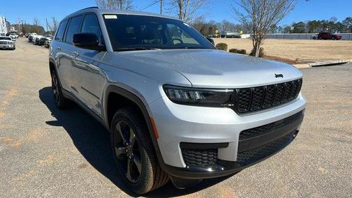2025 Jeep Grand Cherokee L Laredo