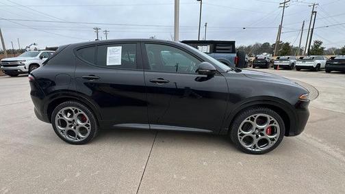 2025 Alfa Romeo Tonale Base