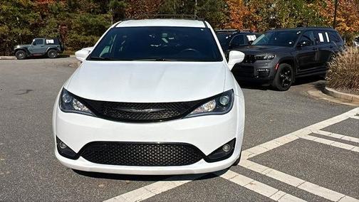 2020 Chrysler Pacifica Touring-L Plus