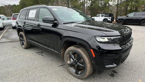 2025 Jeep Grand Cherokee L Laredo