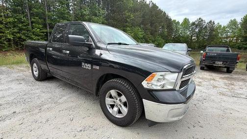 Brilliant Black Crystal Pearlcoat 2016 RAM 1500 SLT