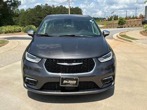 2023 Chrysler Pacifica Hybrid Limited