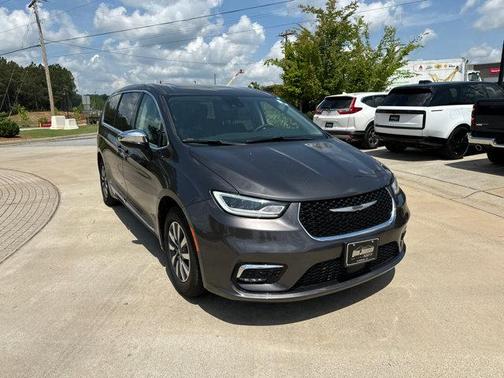 2023 Chrysler Pacifica Hybrid Limited
