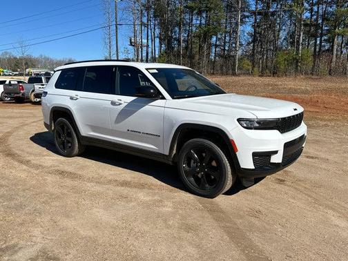 2025 Jeep Grand Cherokee L Laredo