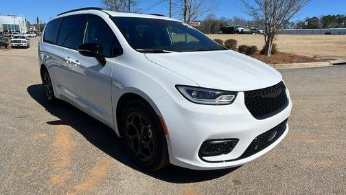 2025 Chrysler Pacifica Hybrid Select