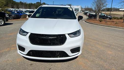2025 Chrysler Pacifica Hybrid Select