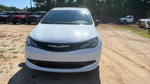 2026 Chrysler Voyager LX