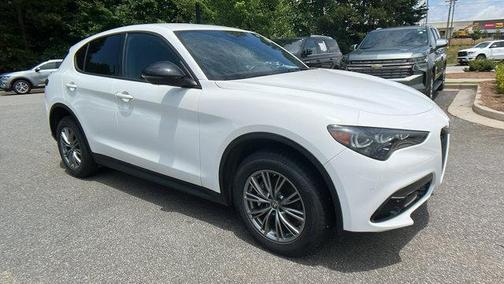 2024 Alfa Romeo Stelvio Base