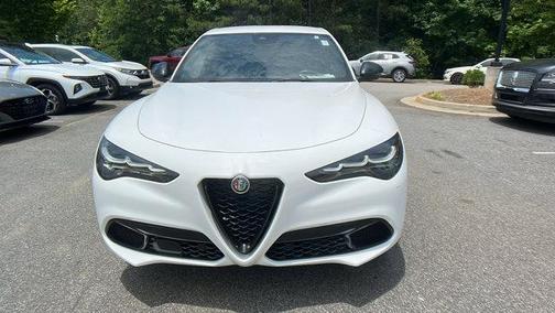 2024 Alfa Romeo Stelvio Base