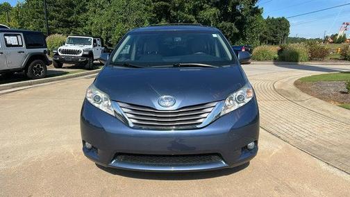 2017 Toyota Sienna XLE Premium