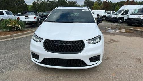 2025 Chrysler Pacifica Hybrid Select