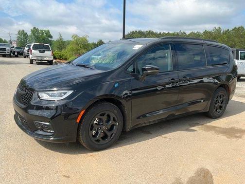 2025 Chrysler Pacifica Hybrid Select