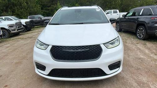 2025 Chrysler Pacifica Hybrid Select