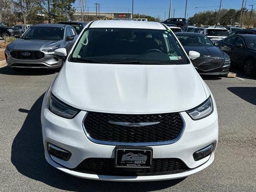 2023 Chrysler Pacifica Hybrid Touring L