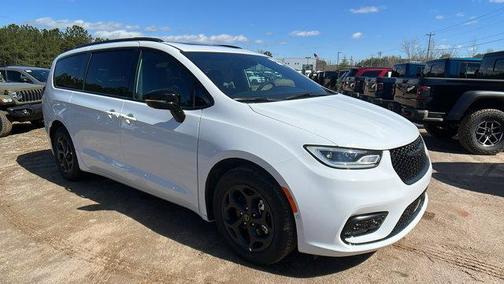 2025 Chrysler Pacifica Hybrid Select