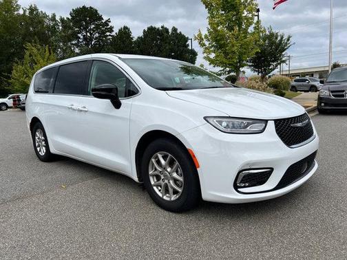 2024 Chrysler Pacifica Touring-L