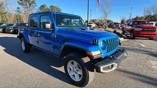 2022 Jeep Gladiator Sport