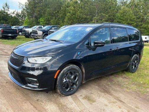 2025 Chrysler Pacifica Hybrid Select