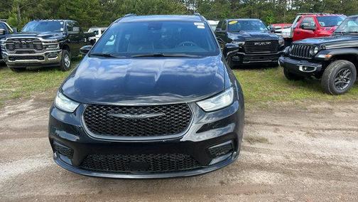 2025 Chrysler Pacifica Hybrid Select