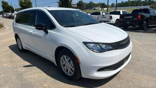 2026 Chrysler Voyager LX