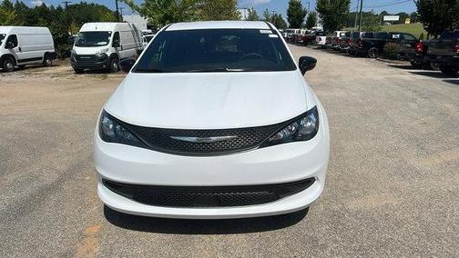 2026 Chrysler Voyager LX