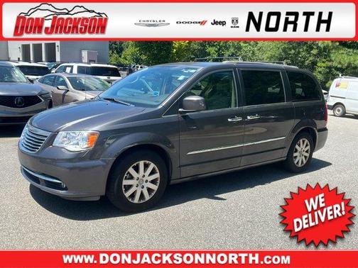 2016 Chrysler Town & Country Touring