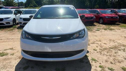 2026 Chrysler Voyager LX