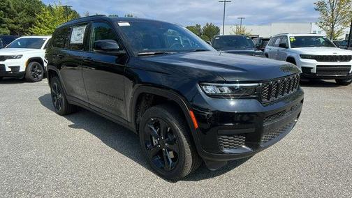2025 Jeep Grand Cherokee L Laredo