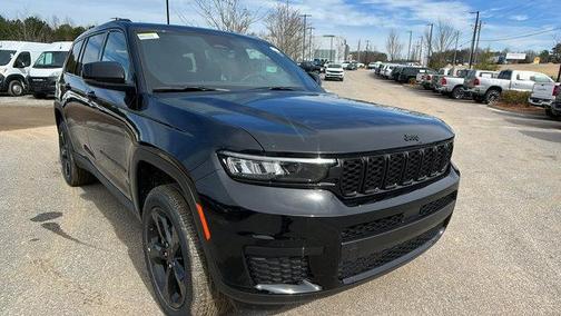 2025 Jeep Grand Cherokee L Laredo