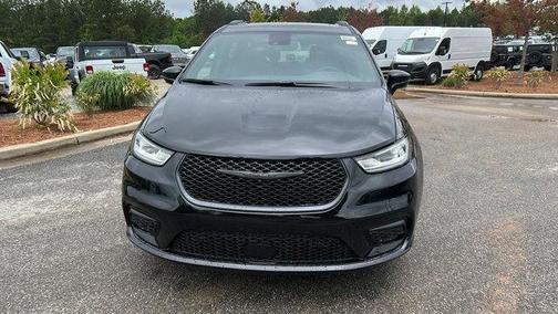 2025 Chrysler Pacifica Hybrid Select