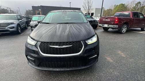 2024 Chrysler Pacifica Touring-L