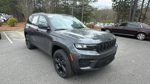 2025 Jeep Grand Cherokee Laredo
