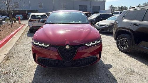 Rosso 2025 Alfa Romeo Tonale Base