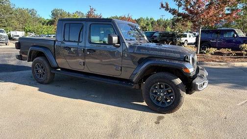 Granite Crystal Clearcoat Metallic 2026 Jeep Gladiator 85th Anniversary Edition